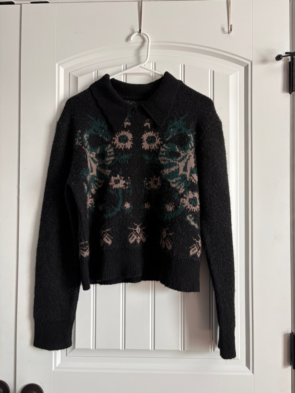 Black Floral Pattern Collared Women’s Sweater
